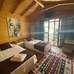 Efe Hotel *